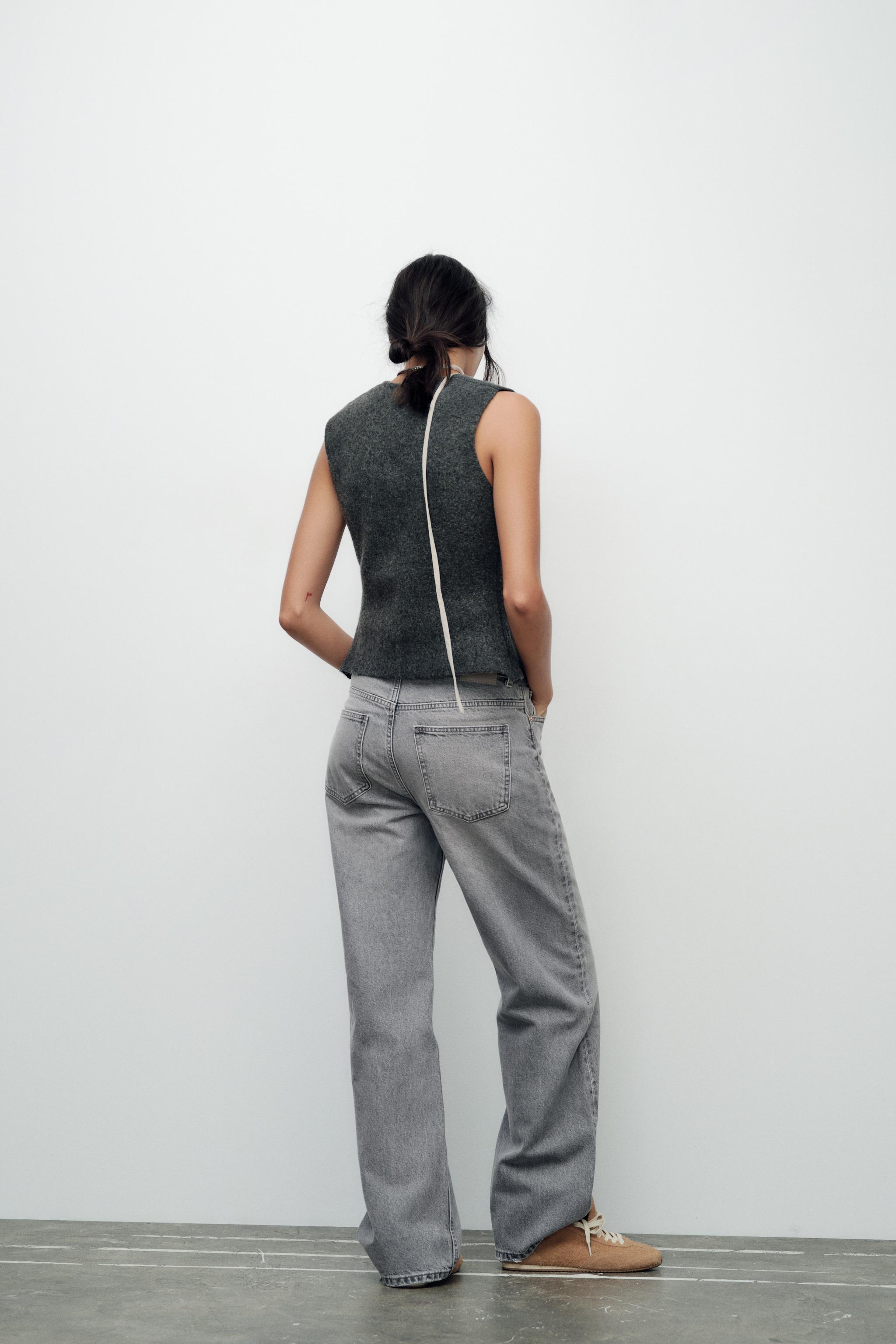 PLAIN KNIT VEST Product Image