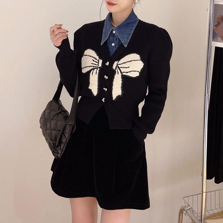 V-Neck Bow Embroidered Ribbed Cardigan Product Image