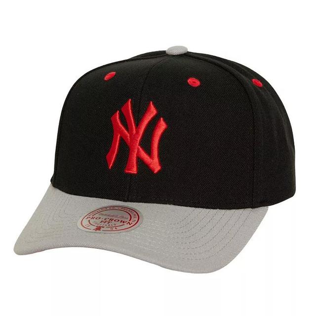 Mens Mitchell & Ness New York Yankees Bred Pro Adjustable Hat Product Image