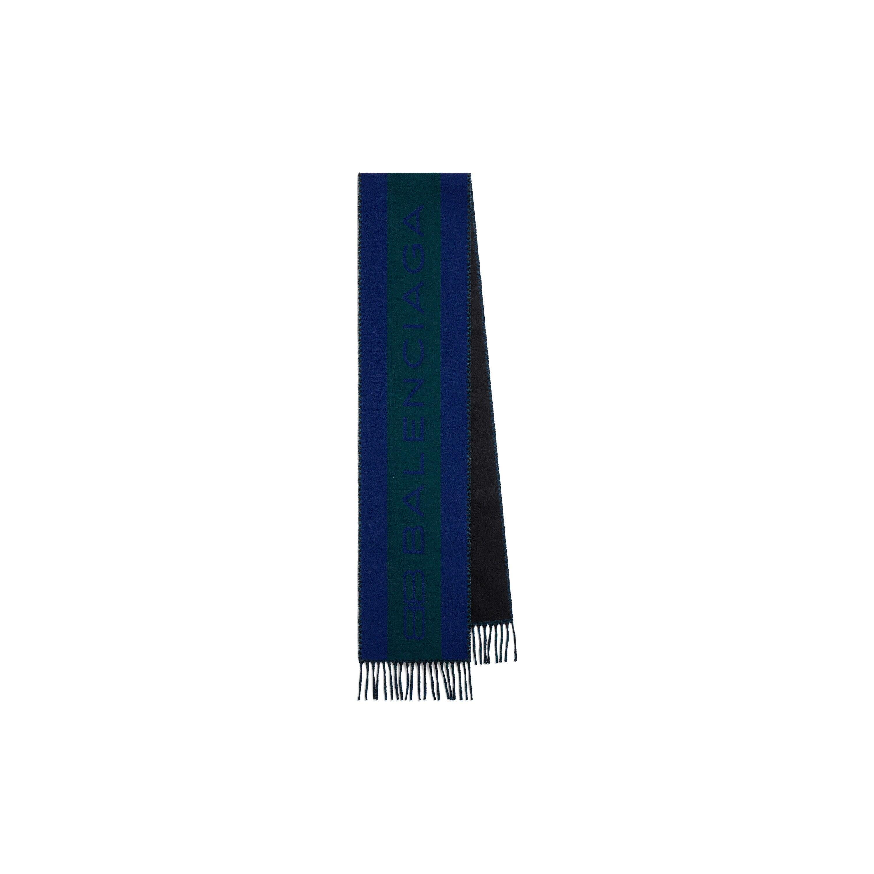 Men's Soccer Scarf in Blue/green Product Image