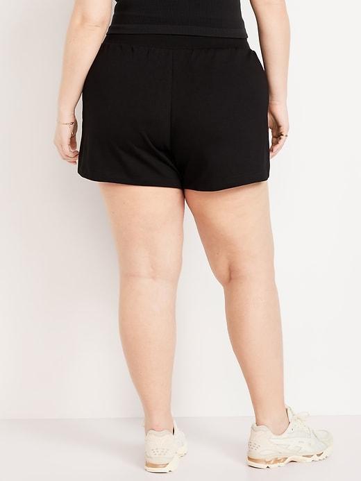 Extra High-Waisted Dynamic Fleece Shorts Product Image