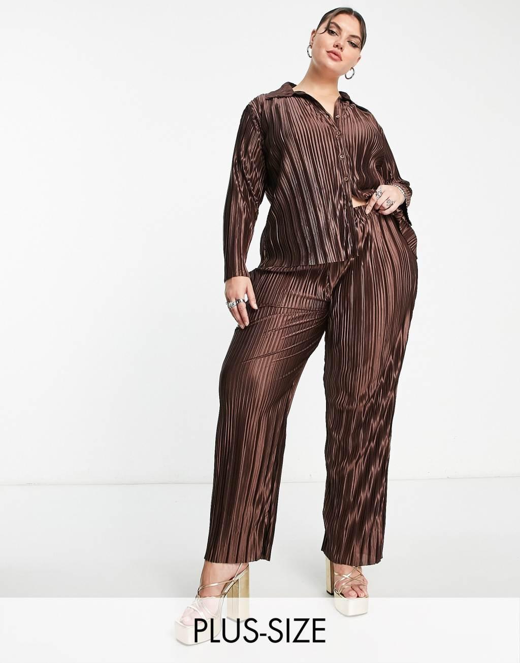 Urban Threads Plus plisse straight leg pants in chocolate brown product image