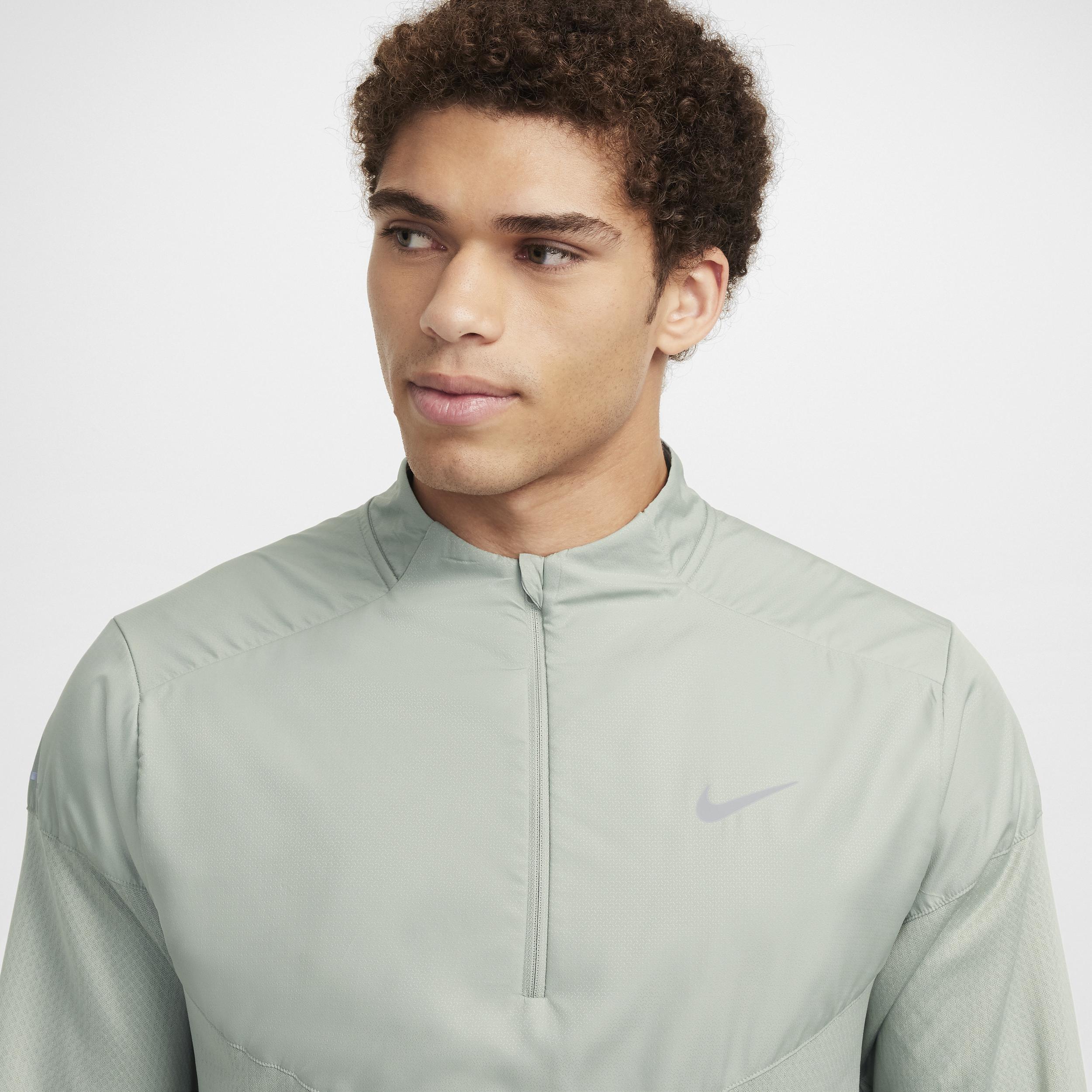 Nike Men's Sphere Element Therma-FIT Water-Repellent 1/2-Zip Running Top Product Image