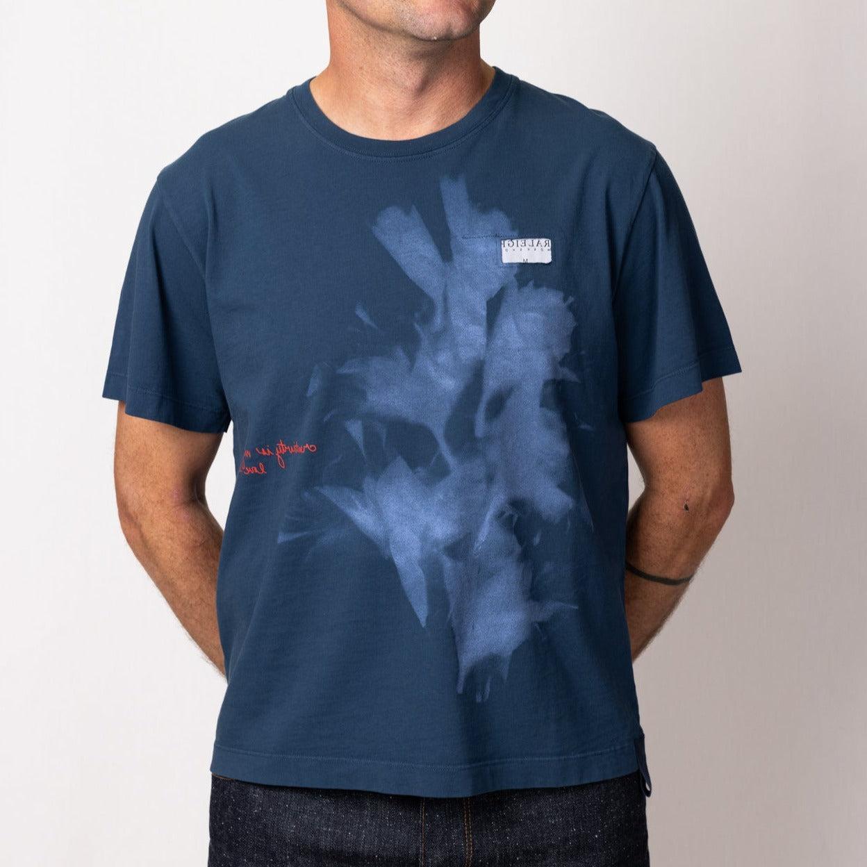 Cyanotype Flower Tee Male Product Image