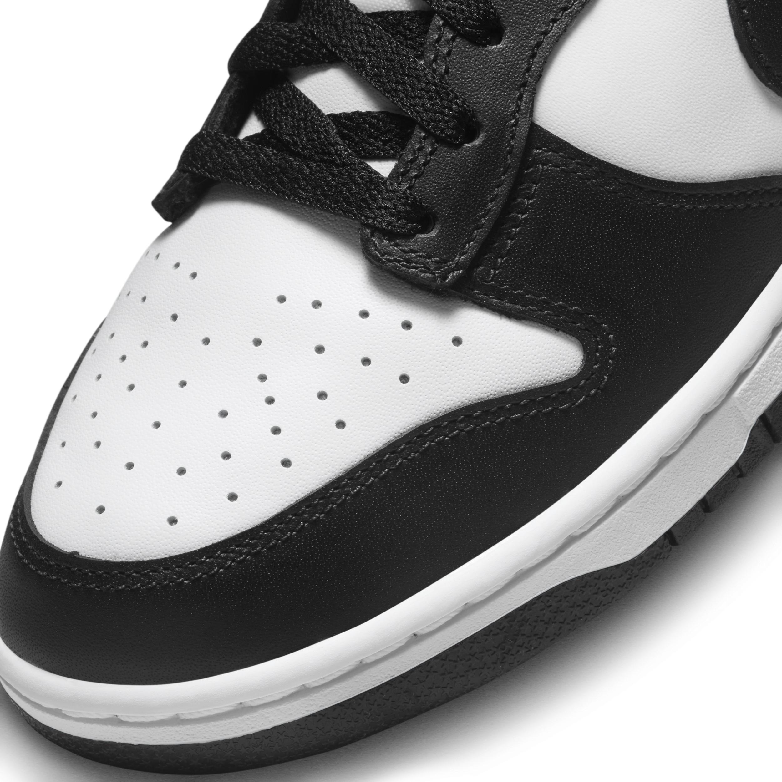 Nike Men's Dunk Mid Shoes Product Image