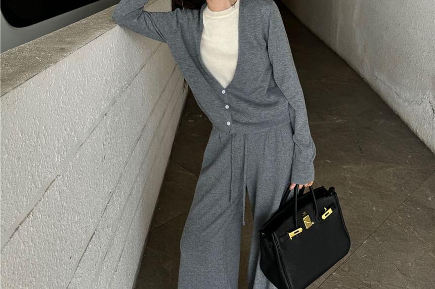 Mock Two-Piece Loose Knit Top / Pleated Wide-Leg Sweatpants Product Image