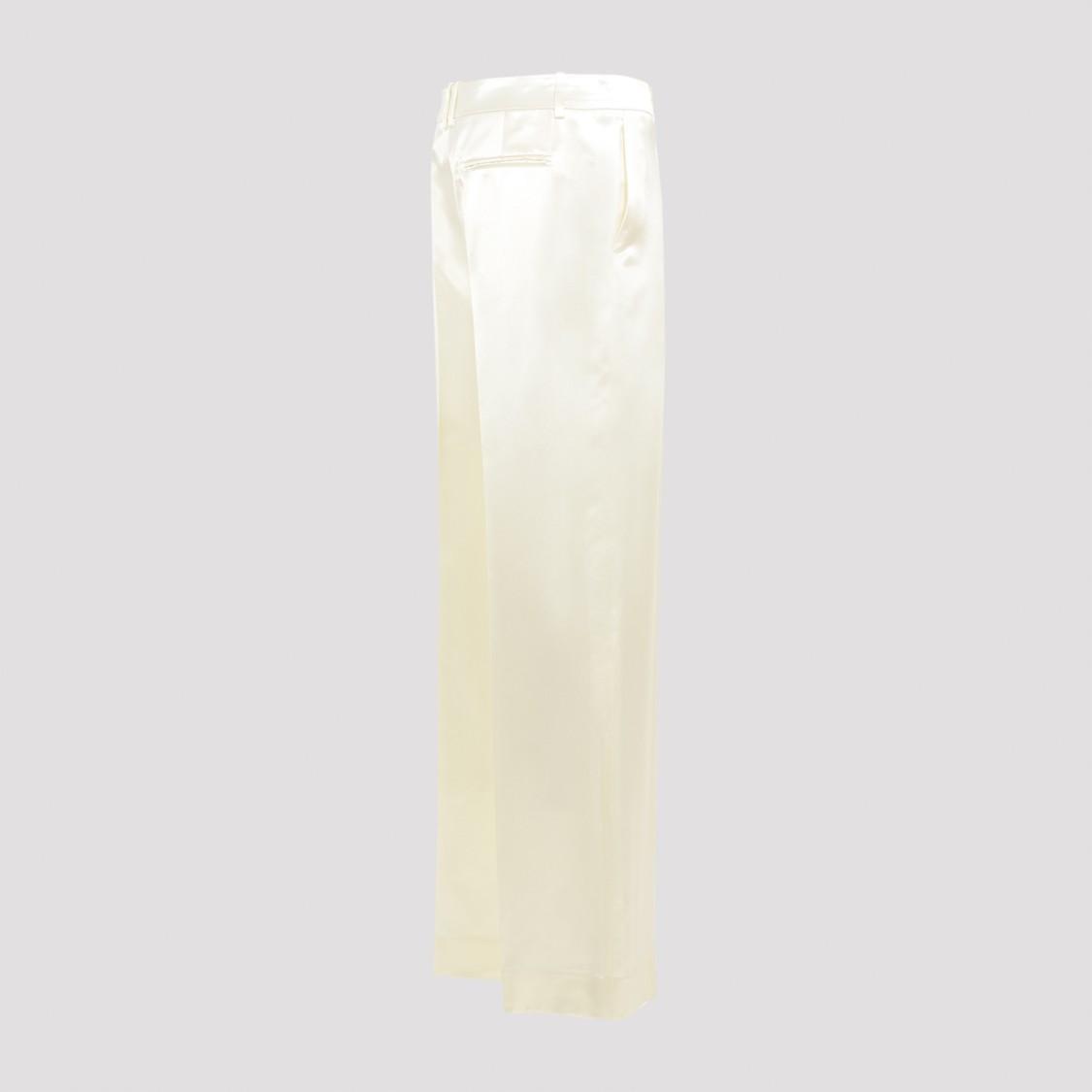 Encore Pants 4 In White Product Image