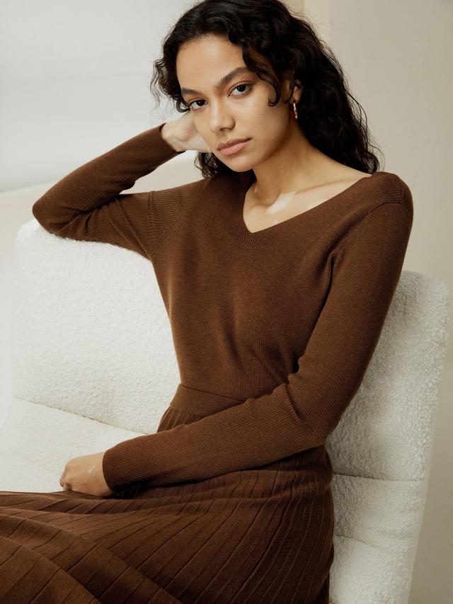 V-neck Ultra-fine Merino Wool Sweater Product Image