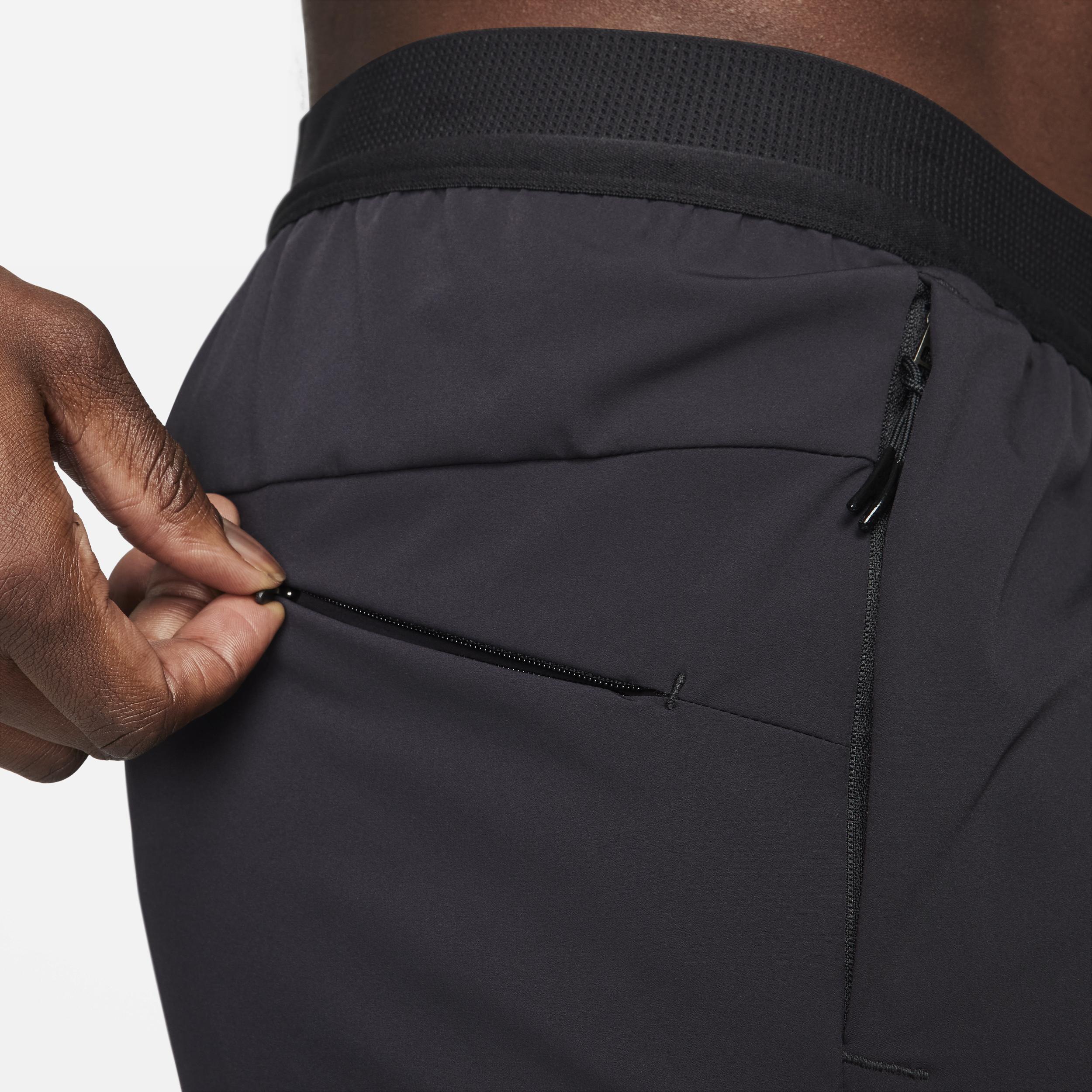 Nike Men's A.P.S. Dri-FIT 6" Versatile Shorts Product Image