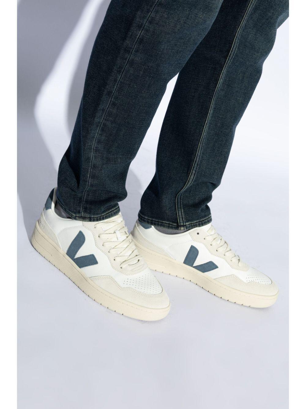 V-90 sneakers Product Image