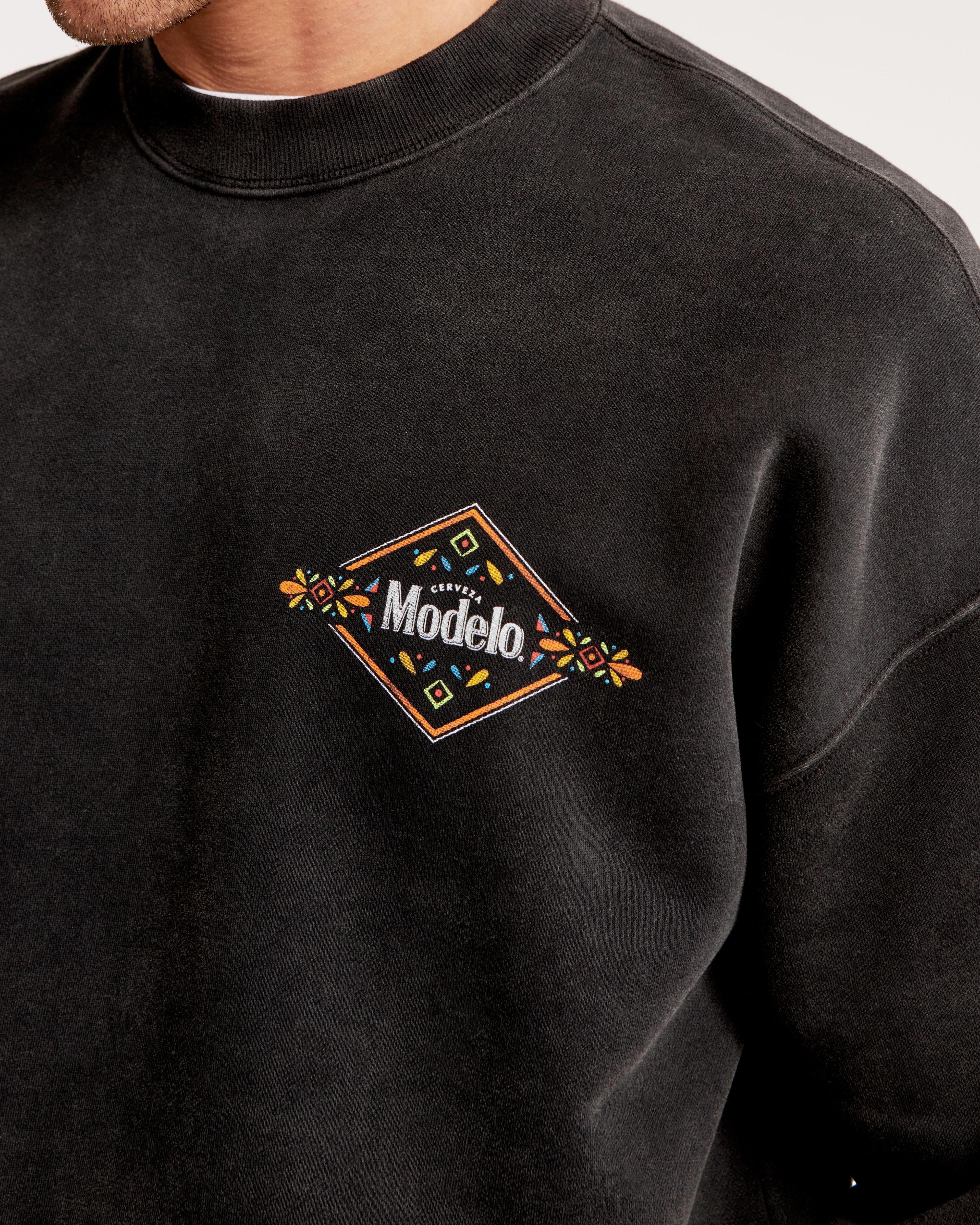 Modelo Graphic Crew Sweatshirt Product Image