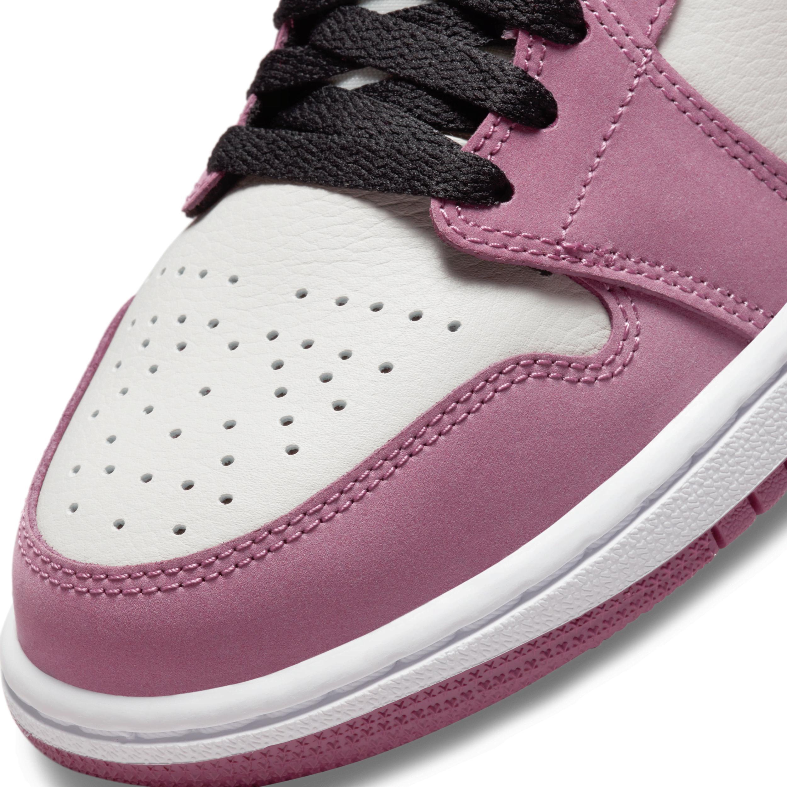 Women's Air Jordan 1 Mid SE Shoes Product Image