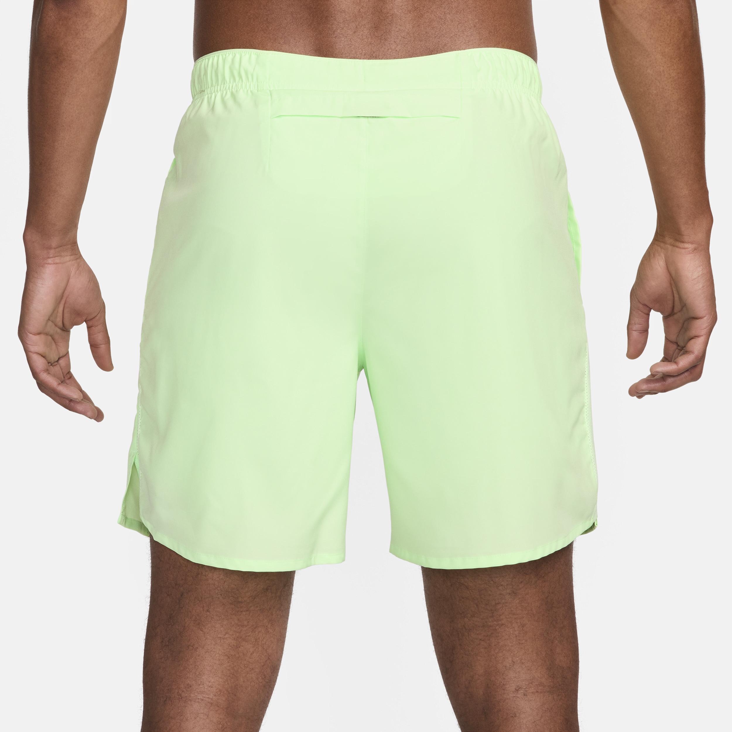 Nike Men's Challenger Dri-FIT 7" 2-in-1 Running Shorts Product Image