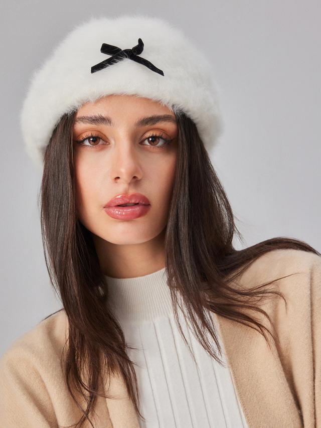 BOWKNOT FUZZY BERET HAT Product Image