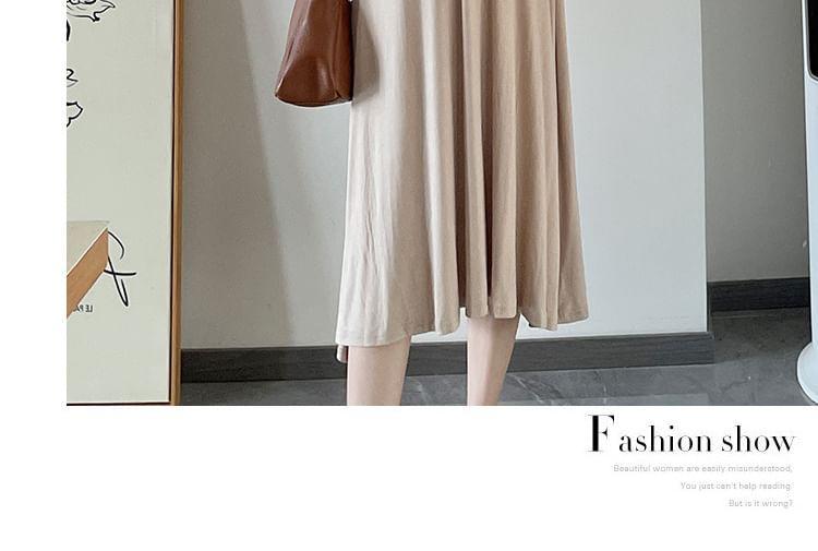 Maternity Long-Sleeve Square Neck Plain Ruched Midi A-Line Dress Product Image