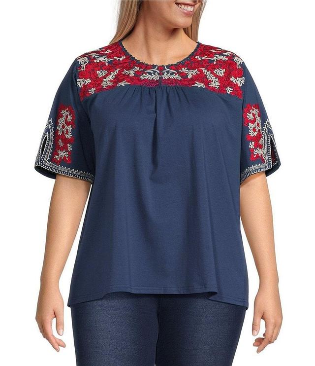 Calessa Plus Size Embroidered Crew Neck Short Sleeve Top Product Image