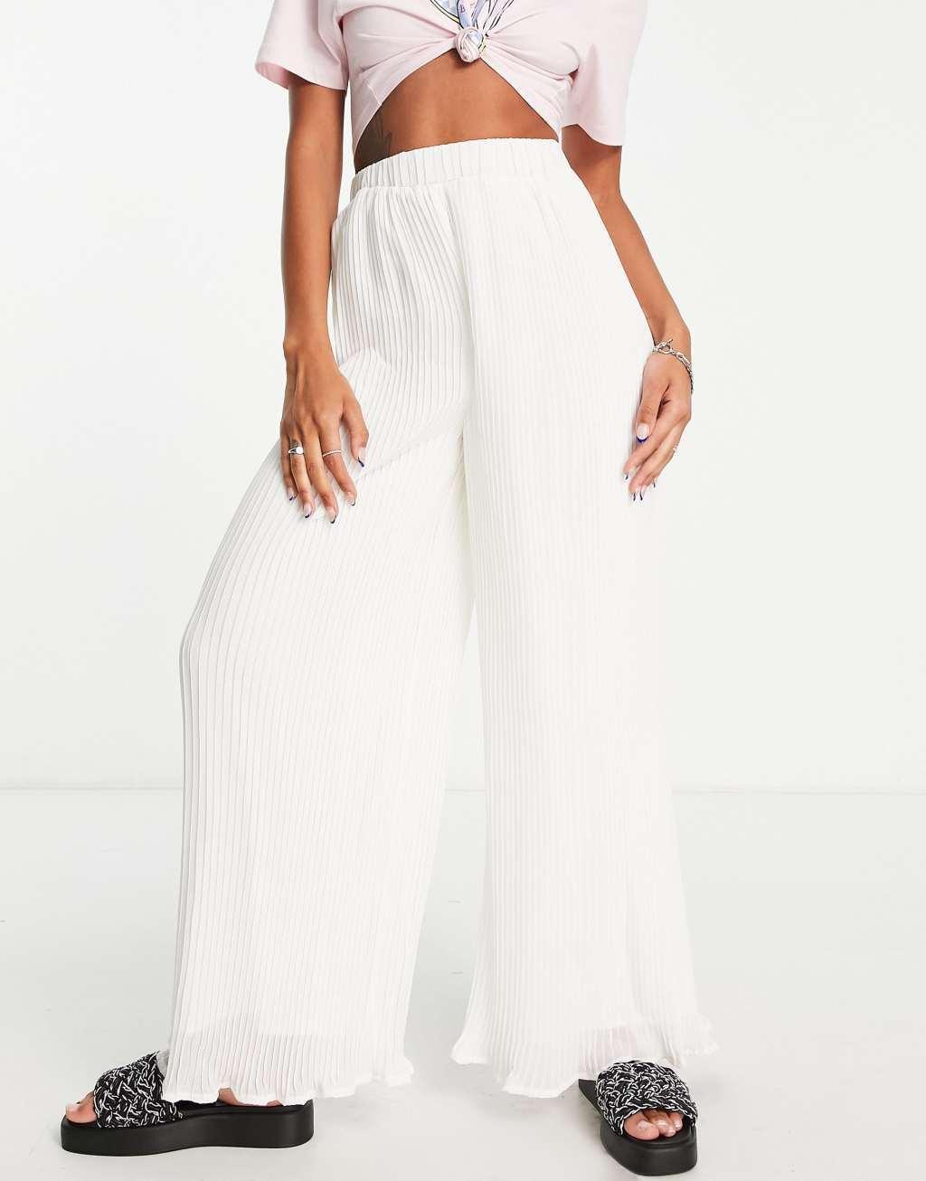 Reclaimed Vintage inspired pants in white Product Image