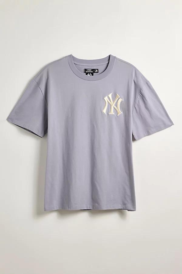 Pro Standard New York Yankees MLB Essential Logo Tee Product Image