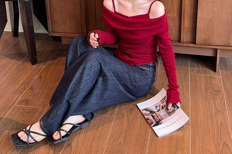 Long Sleeve Cold Shoulder Plain Mock Two Piece Ruched Knit Top Product Image