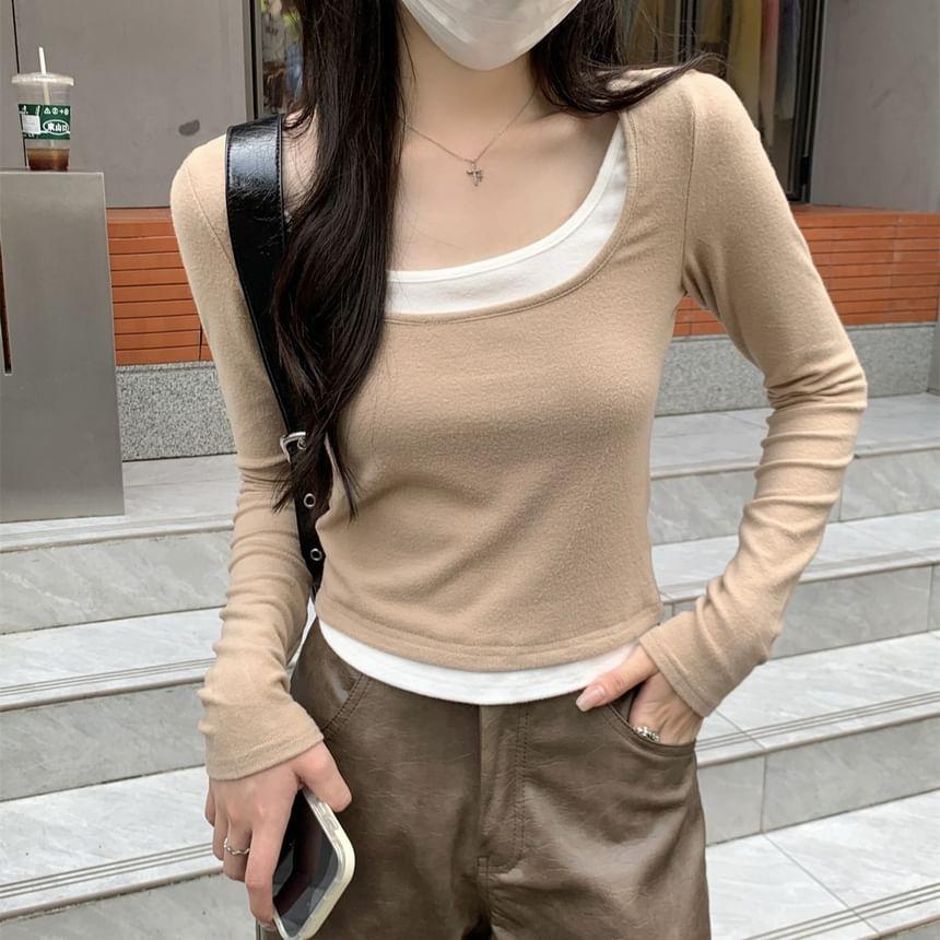 Mock Two-Piece Long-Sleeve Scoop Neck Two-Tone Crop Tee Product Image