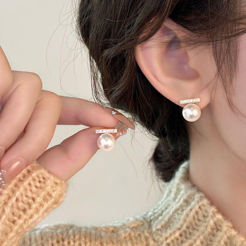 Rhinestone Faux Pearl Ear Stud Product Image