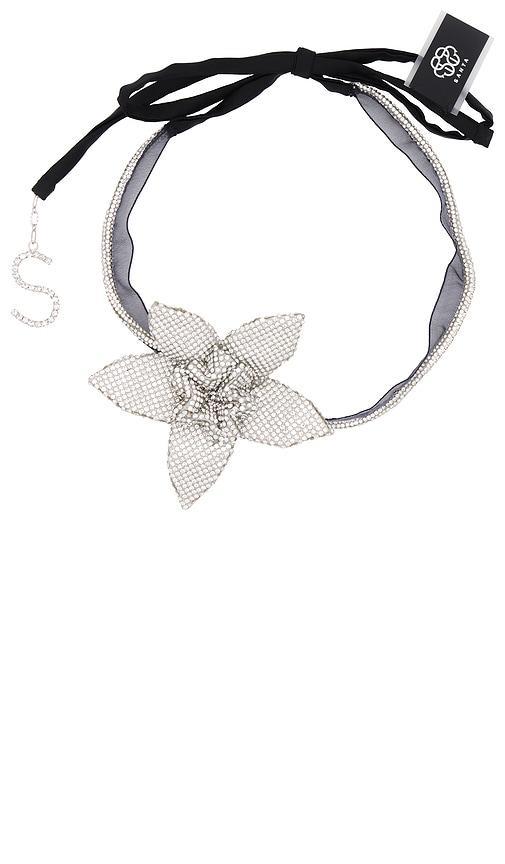 Choker With Flower Product Image