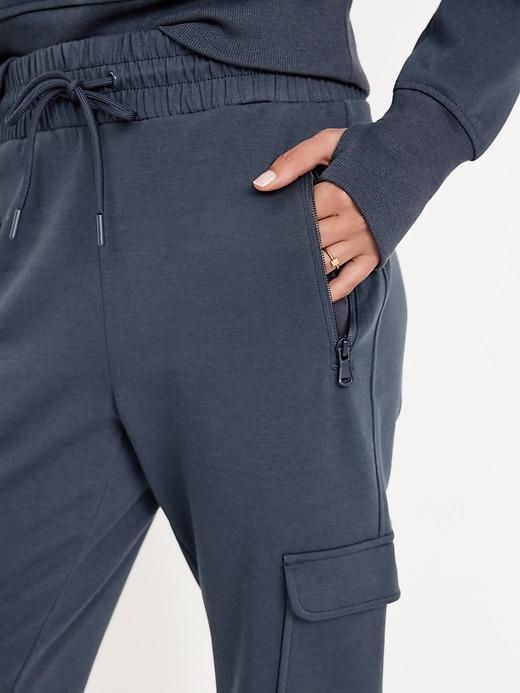 High-Waisted Dynamic Fleece Cargo Joggers Product Image