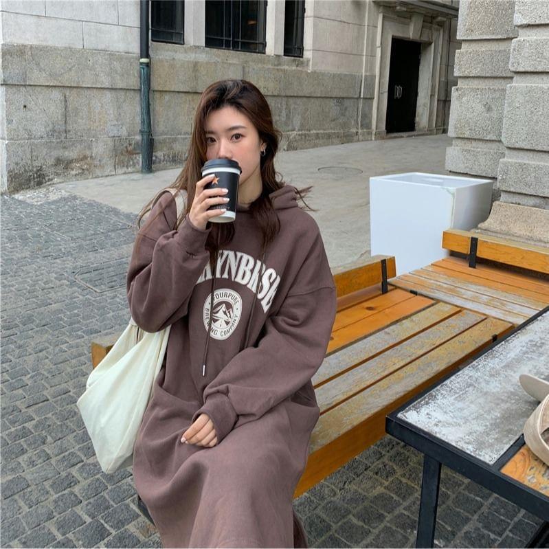 Long Sleeve Lettering Print Loose-Fit Hooded Long Pullover Product Image