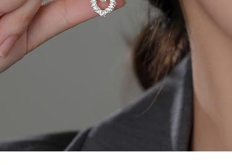 CZ Heart Stud Earring Product Image