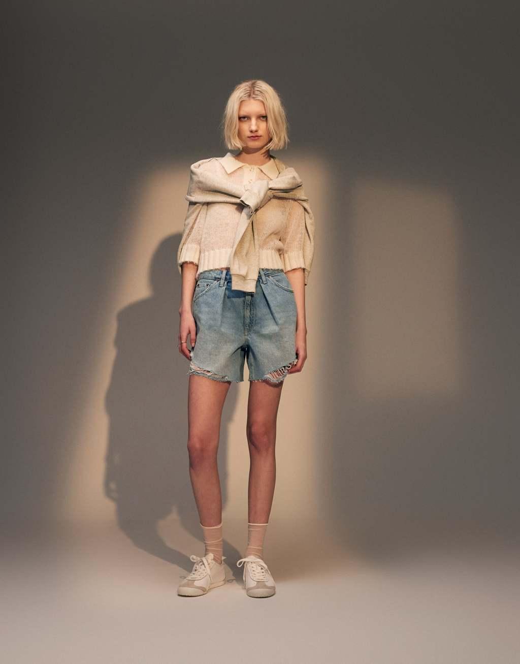 Topshop denim pleated shorts in bleach Product Image