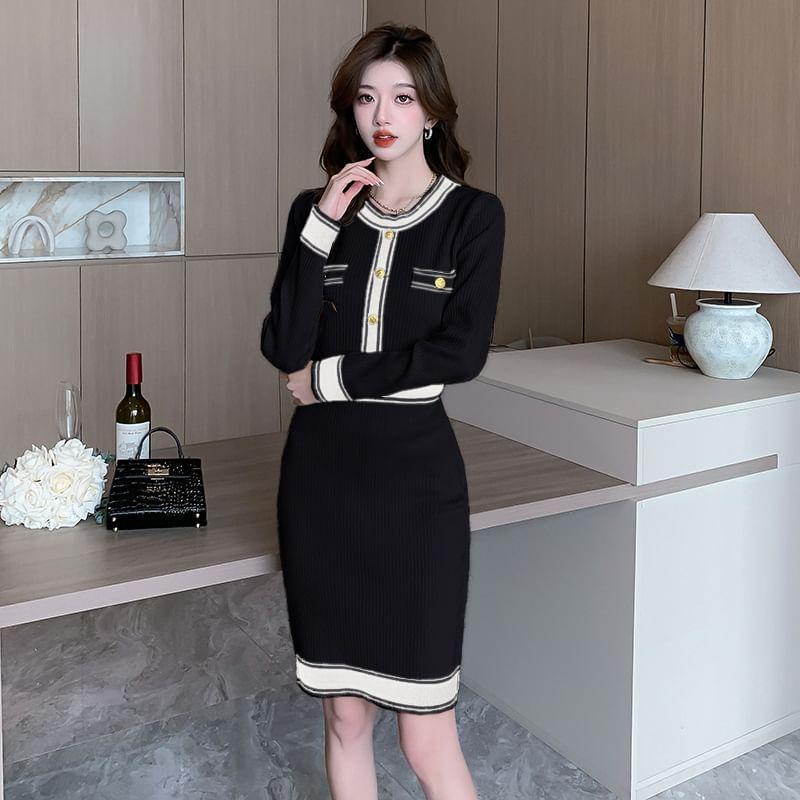 Long-Sleeve Crewneck Two Tone Knit Sheath Dress Product Image