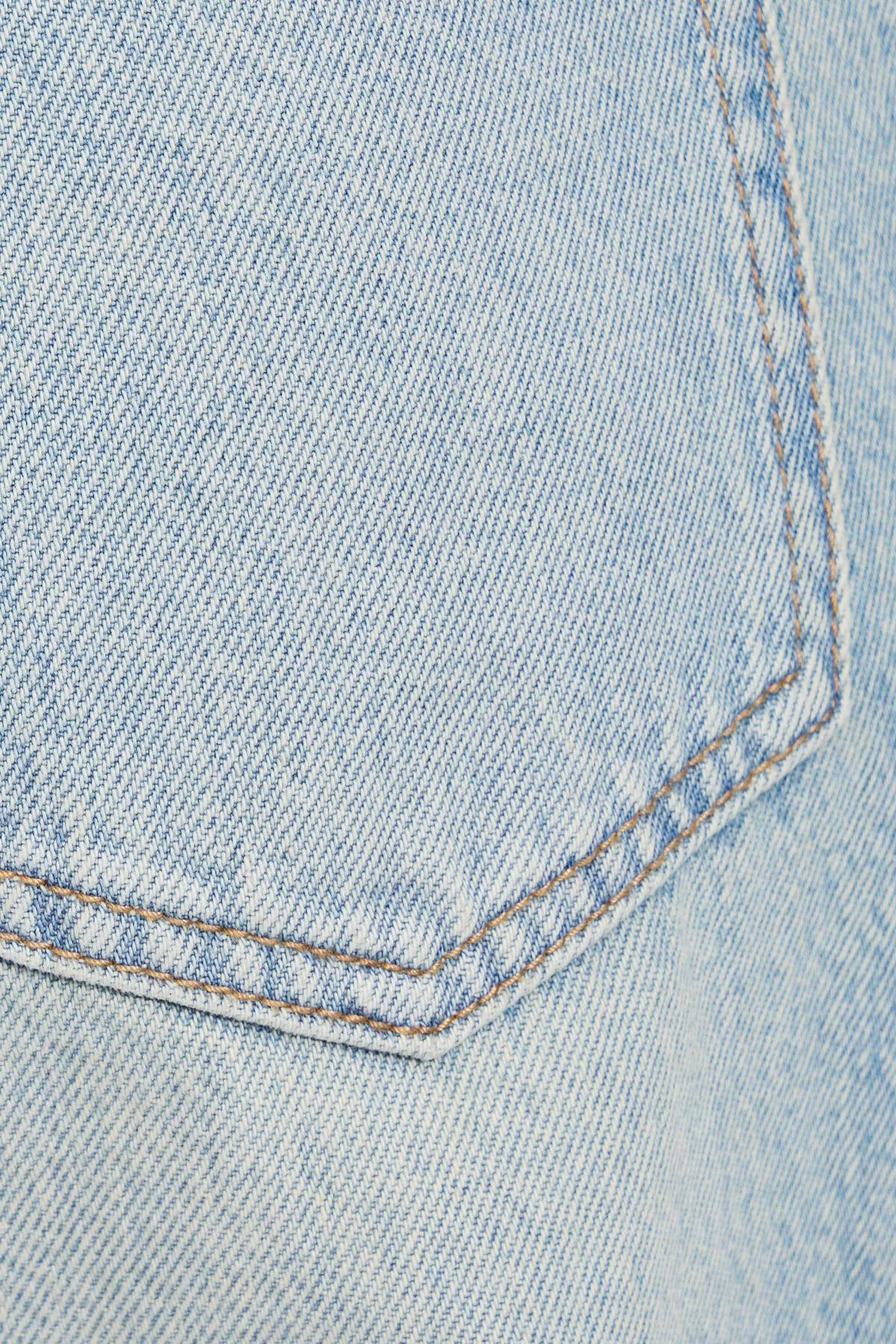 Baggy Jeans Product Image