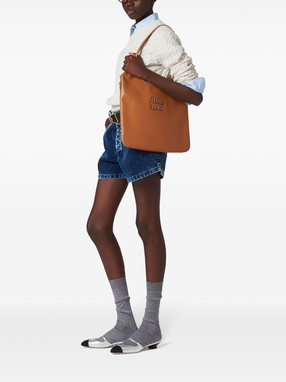 MIU MIU Ivy Shopper Mit Logo-applikation In Brown Product Image