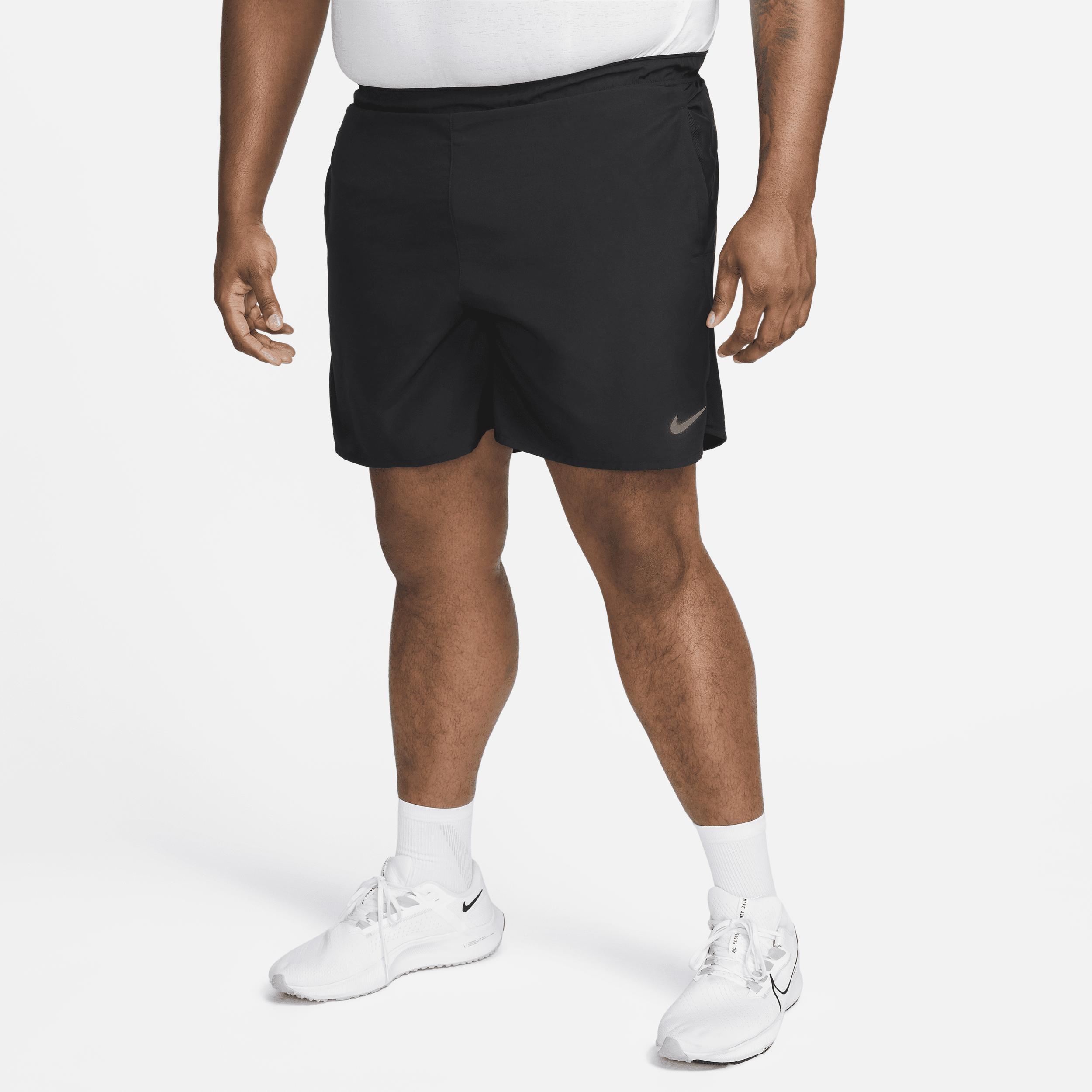 Nike Men's Challenger Dri-FIT 7" 2-in-1 Running Shorts Product Image