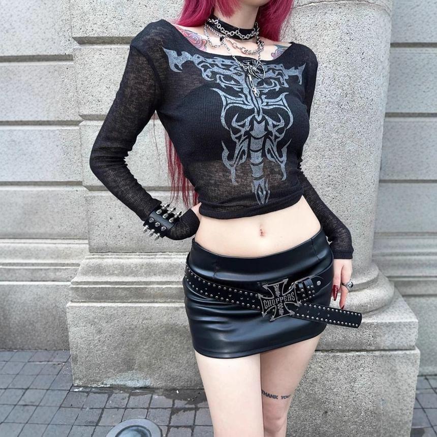 Long Sleeve Graphic Print Slim-Fit Crop Top Product Image