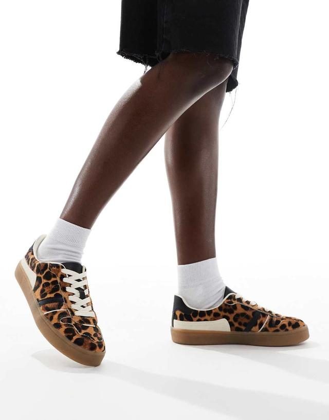 Stradivarius leopard print sneakers  Product Image