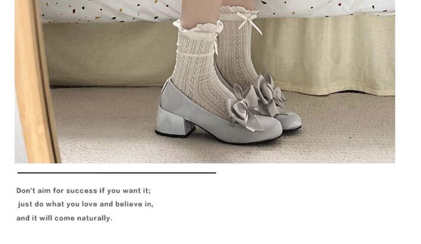 Block Heel Bowknot Pumps Product Image