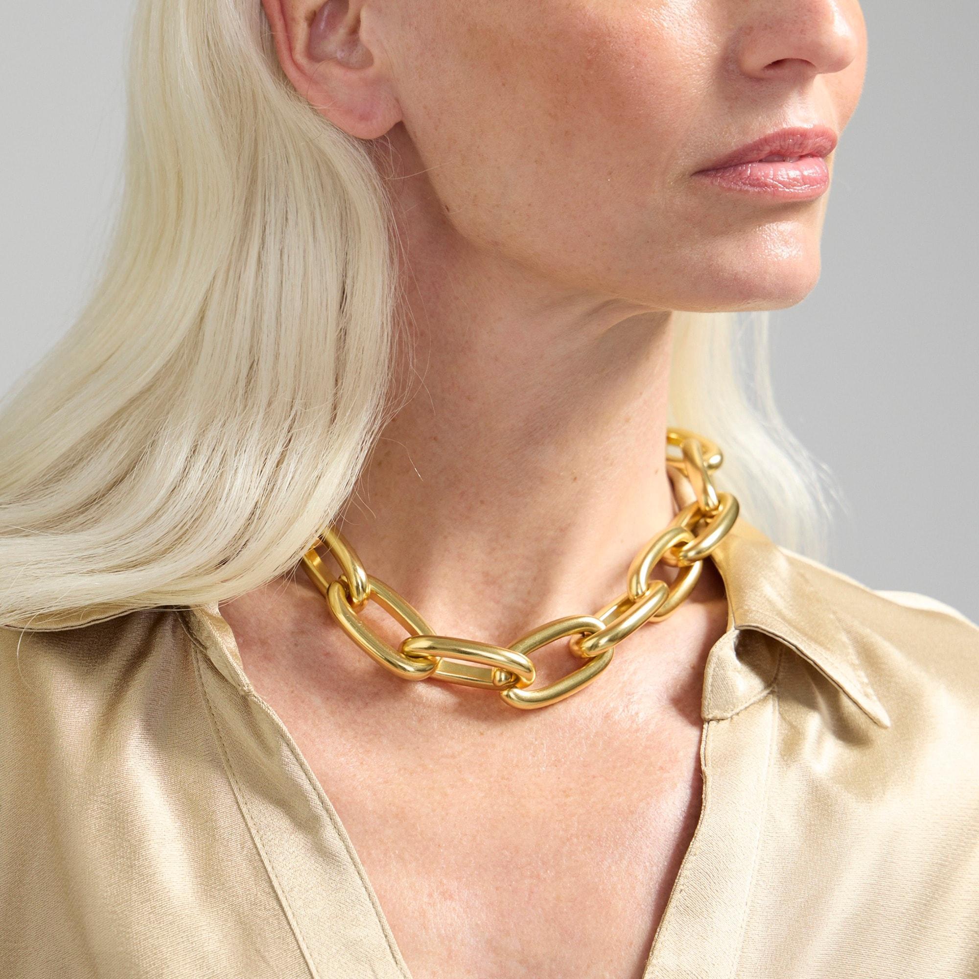 Metallic chainlink necklace Product Image