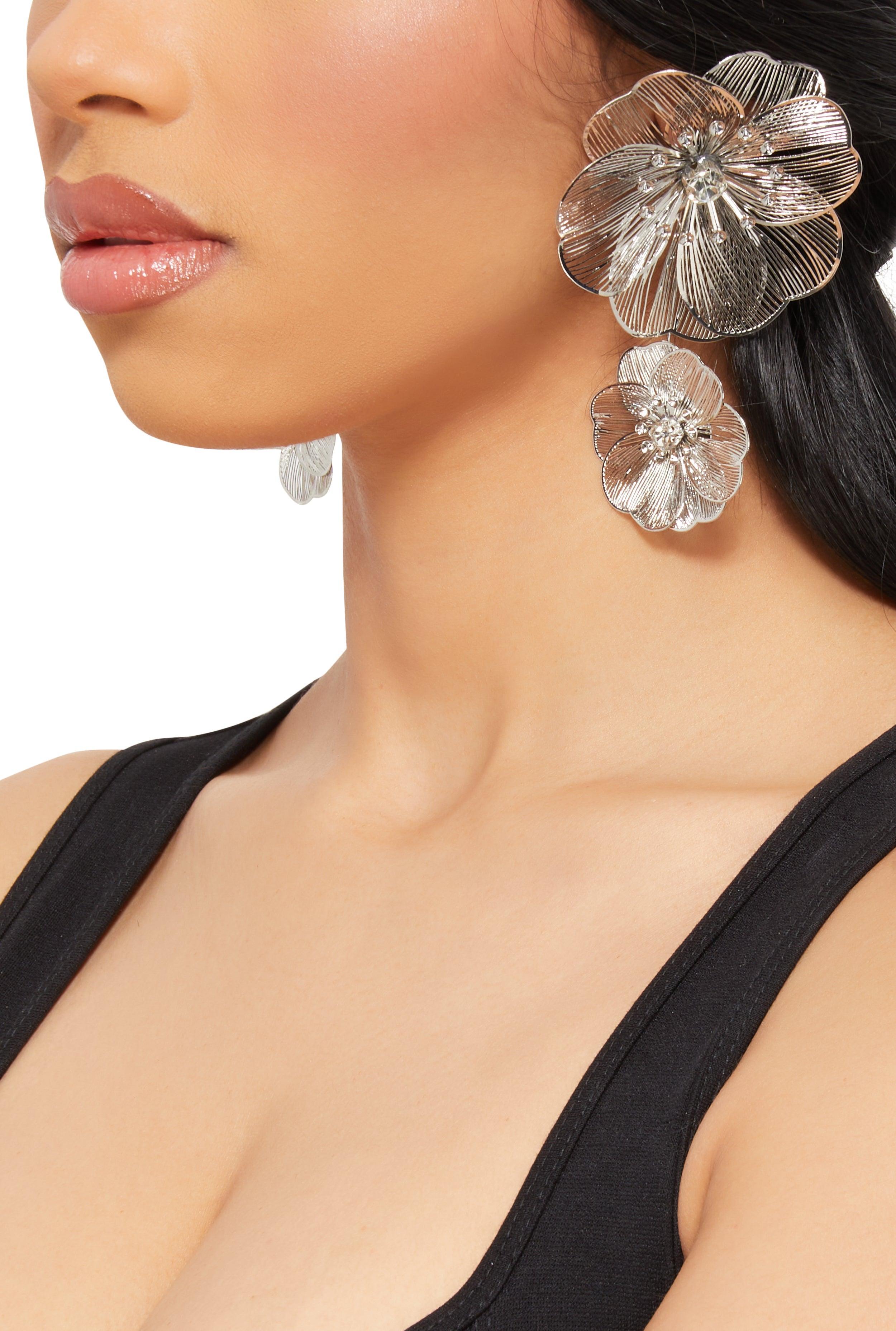 Floral Drop Earrings Female Product Image