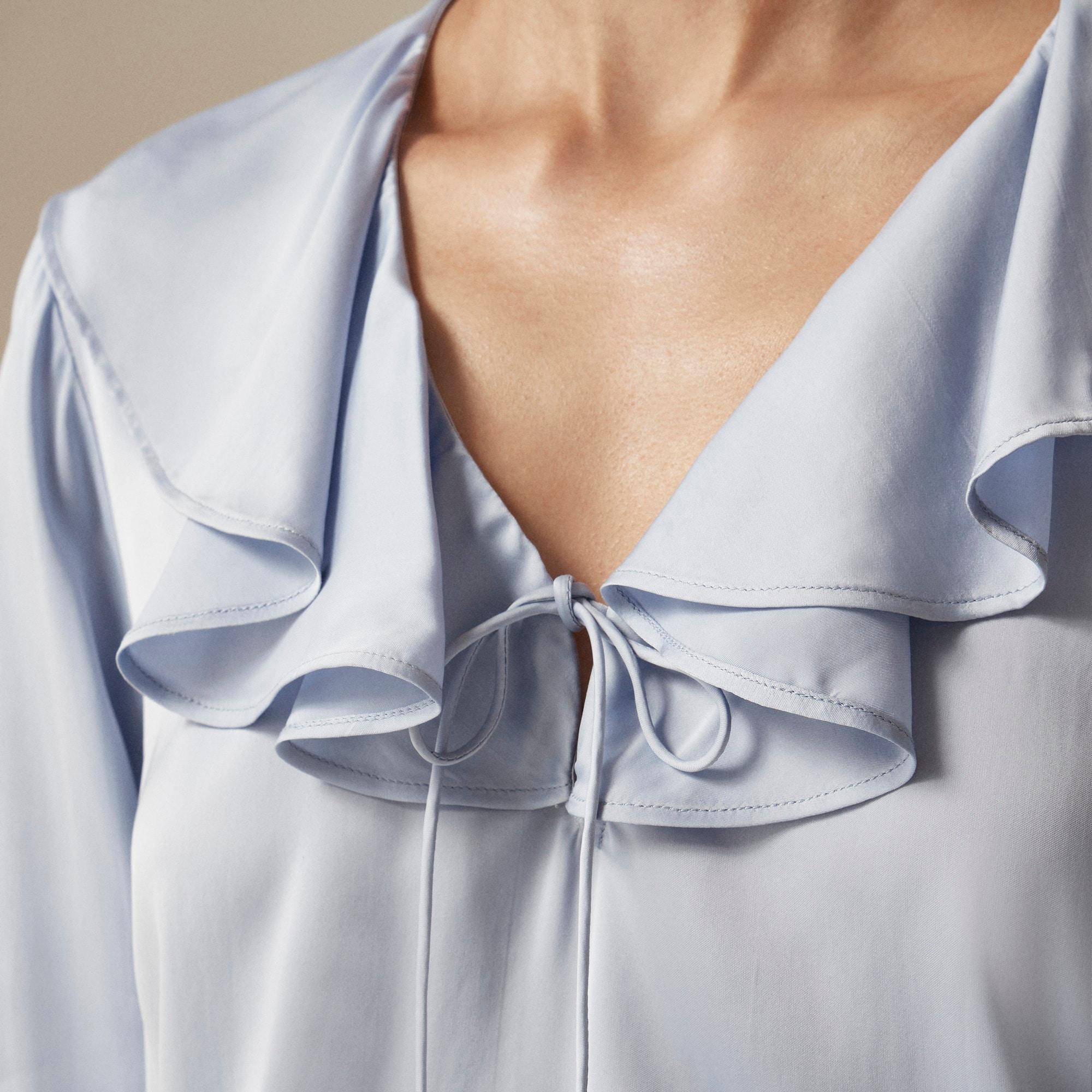 Goldie top in satin Product Image