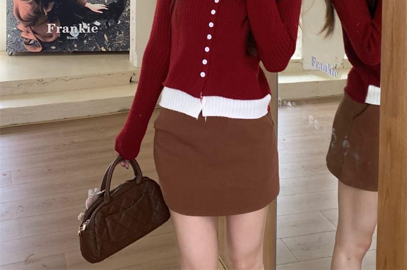 Mock Two-Piece Long-Sleeve Collar Two Tone Ribbed Button Knit Top Product Image