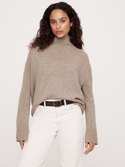 Oversized Midweight Cashmere Turtleneck Sweater Product Image