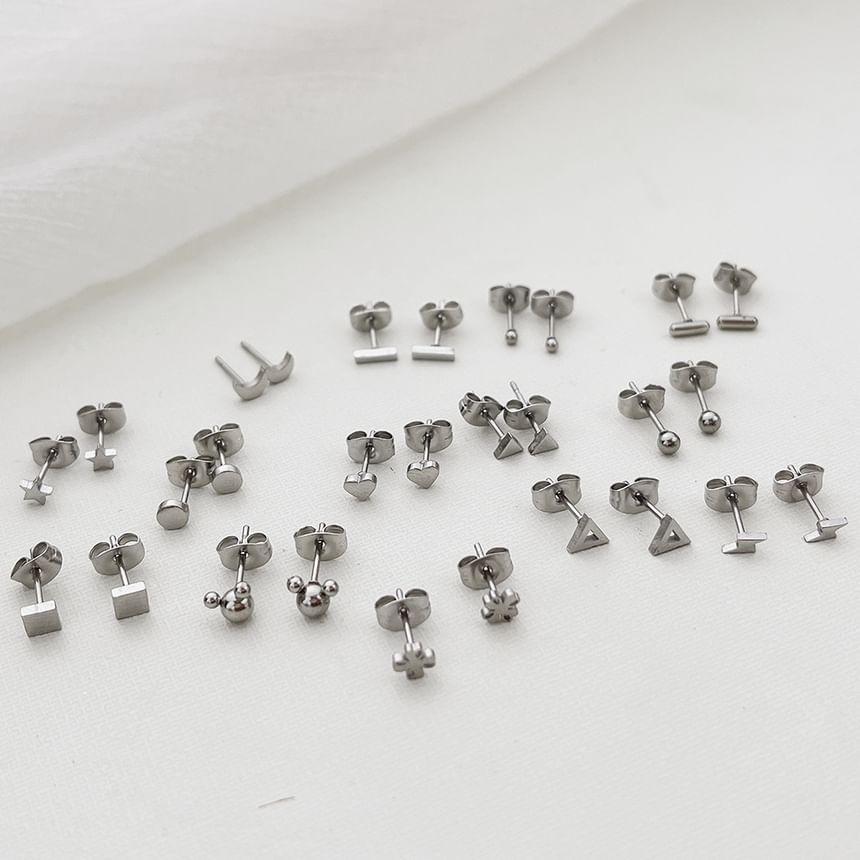 Stud Earring Product Image