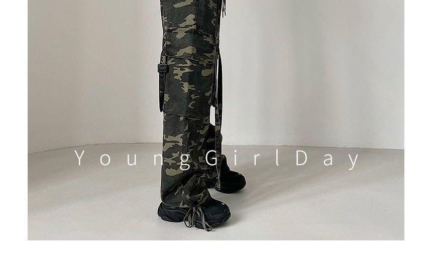 Low Rise Camo Print Wide Leg Cargo Pants Product Image