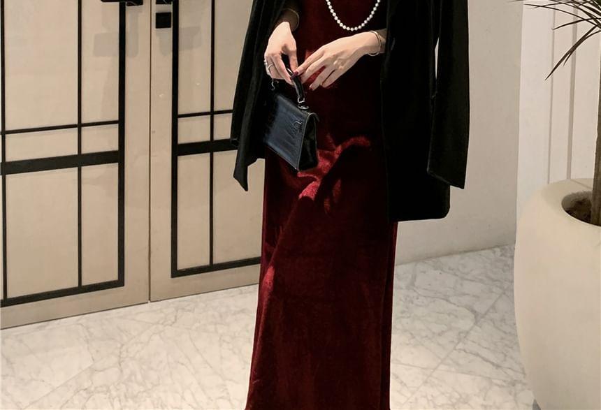 Sleeveless V-Neck Plain Velvet Midi A-Line Dress Product Image