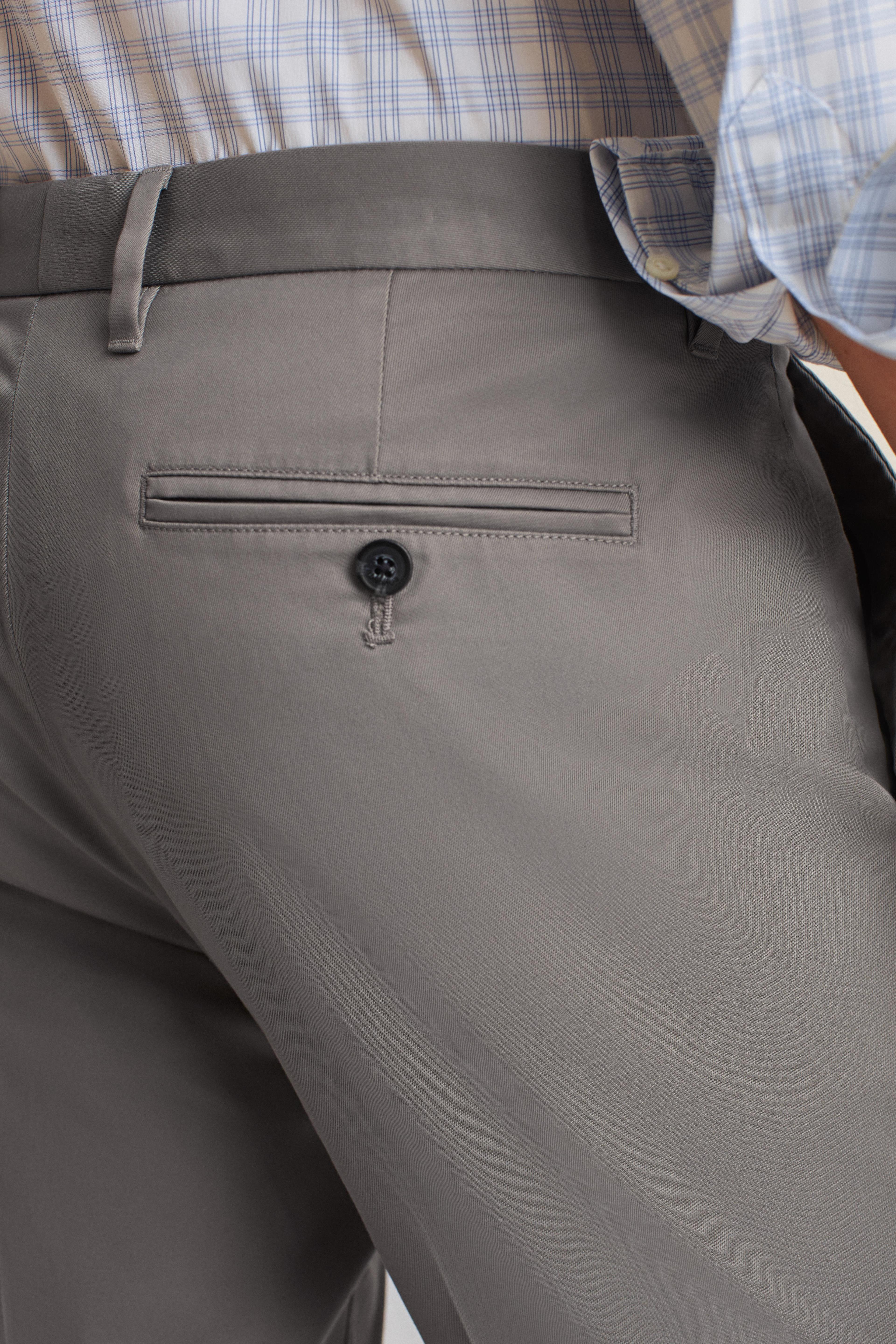 Weekday Warrior Dress Pants Product Image