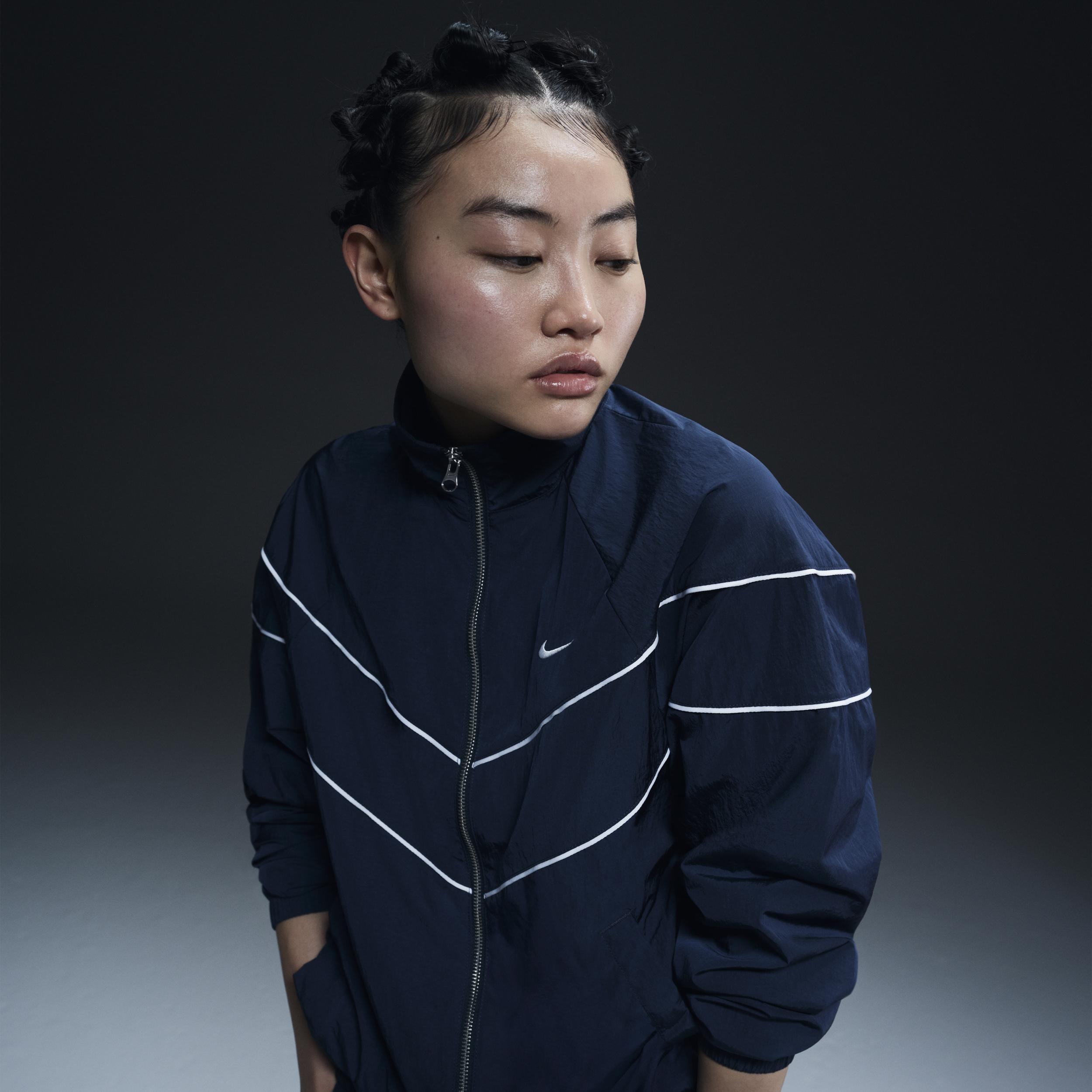 Nike Women's Windrunner Loose UV Woven Full-Zip Jacket Product Image