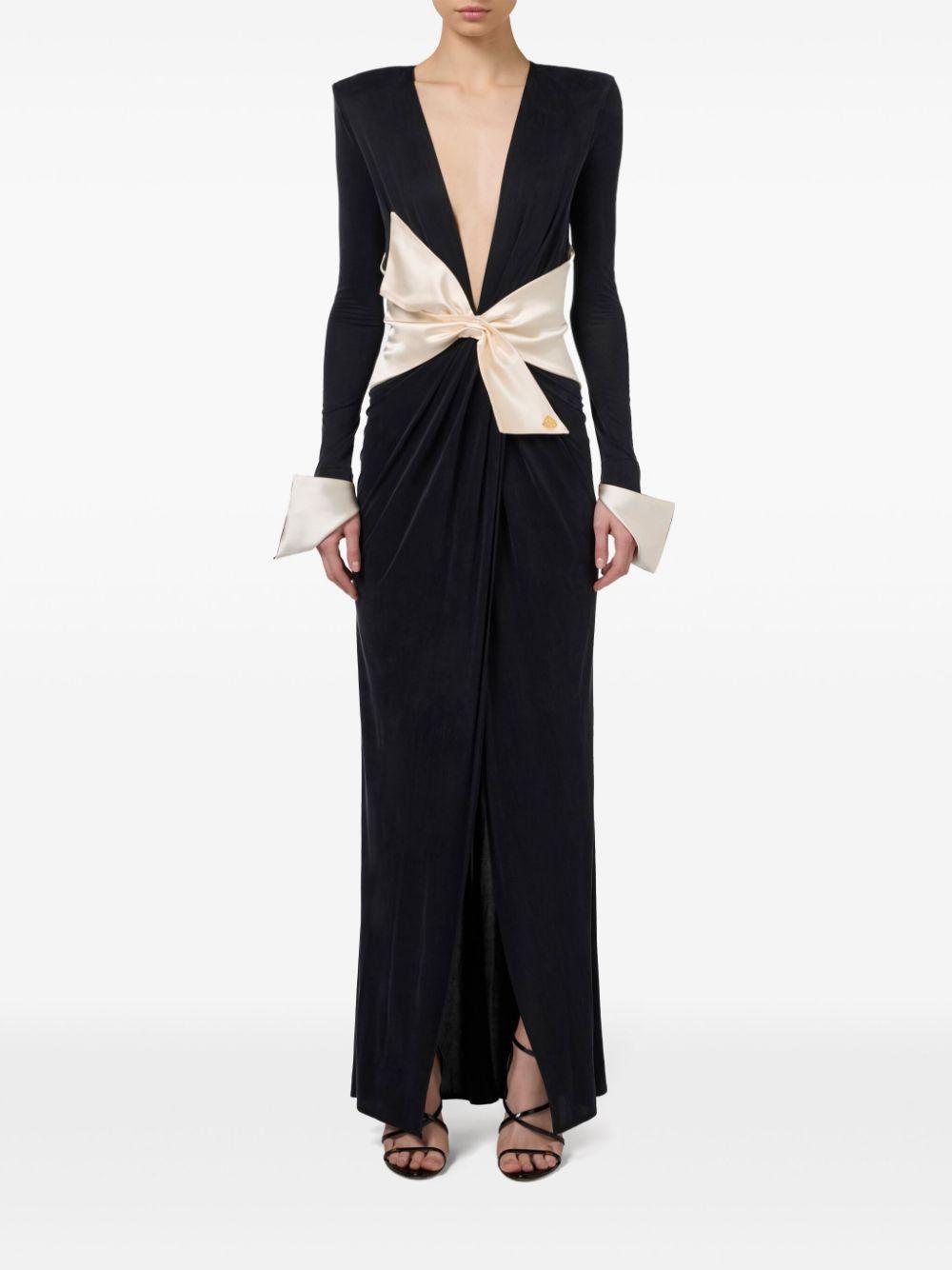 oversized-bow gown Product Image