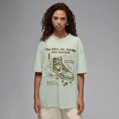 Women's Jordan Oversized Graphic T-Shirt Product Image