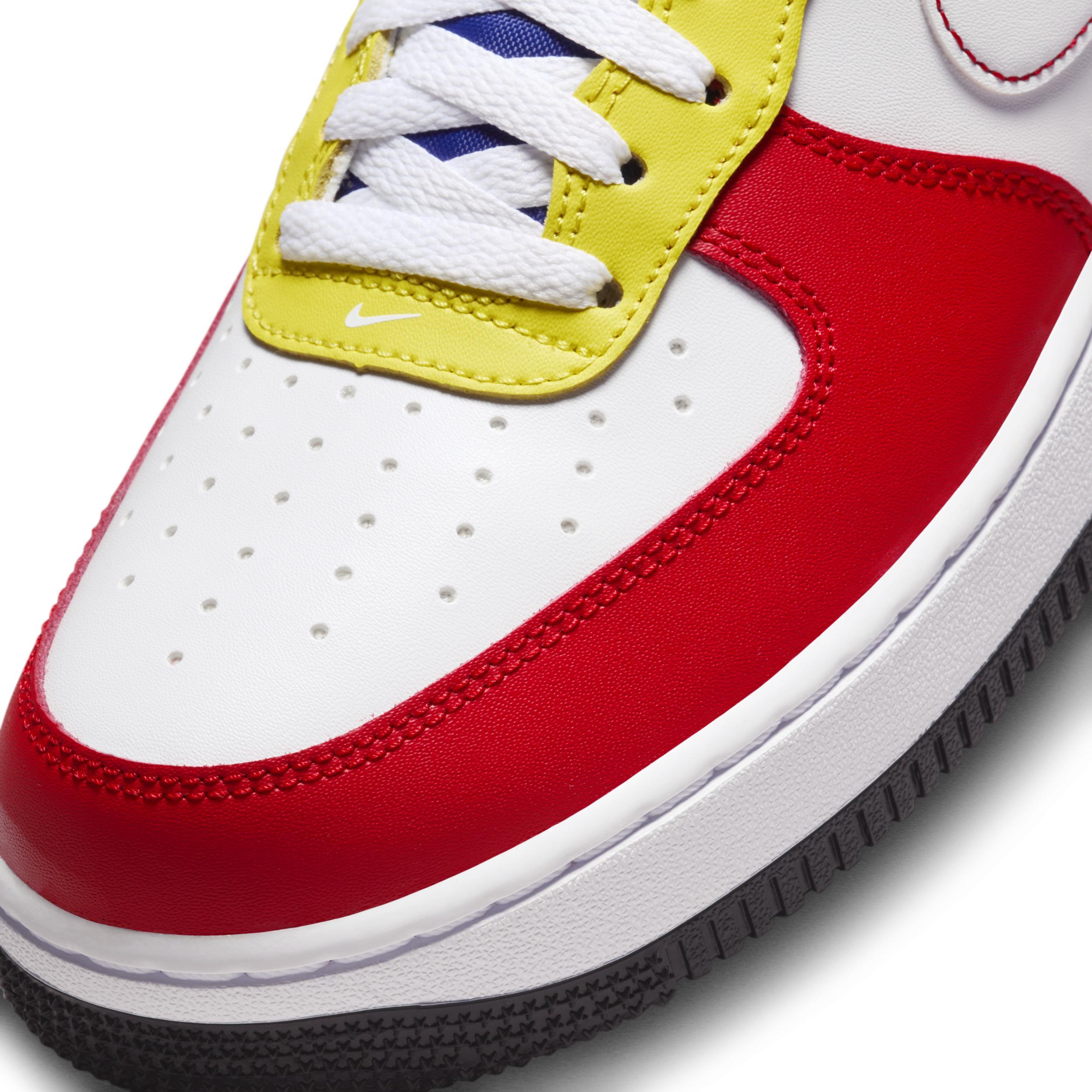 Nike Men's Air Force 1 '07 LV8 Shoes Product Image